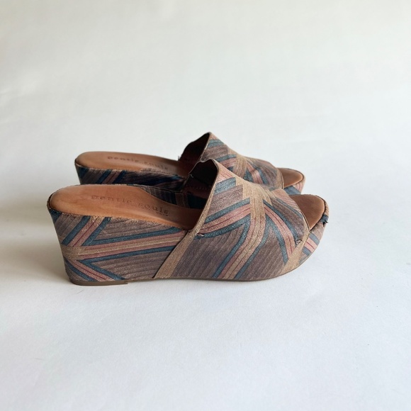 Gentle Souls Forella MulticolorStracked Upper Genuine Leather Lining Wedges - Picture 2 of 16